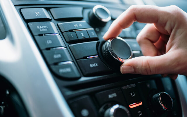 Legislators introduce bill to keep AM radio in vehicles