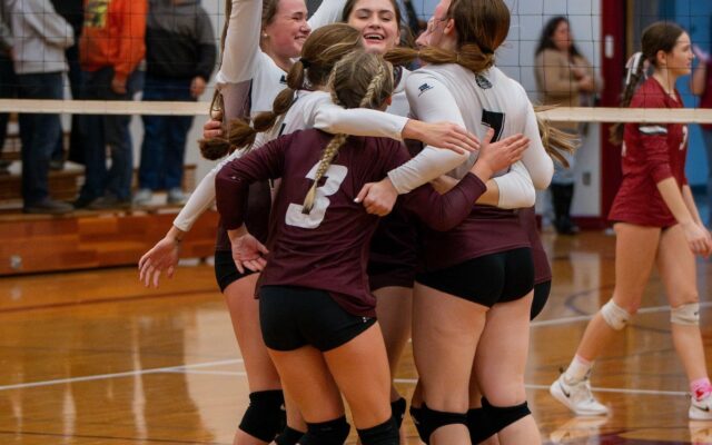 Monte volleyball tops Hoquiam for league crown